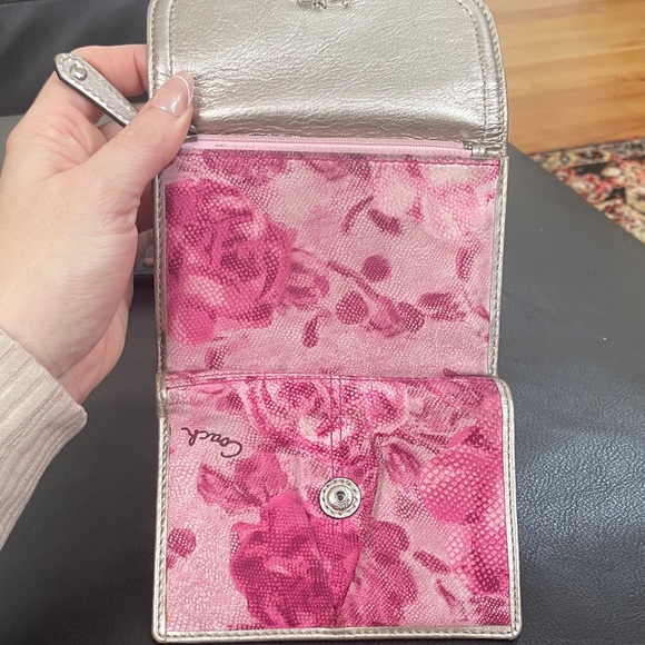 Coach Pink Rose Shoulder Bag with the matching wallet - Picture 5 of 16